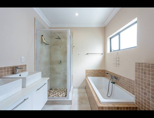 4 BEDROOM TOWNHOUSE FOR SALE IN BROADACRES